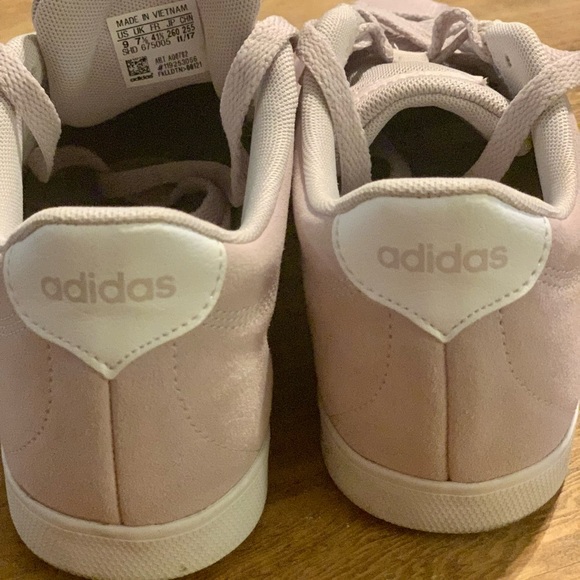 Plush Adidas sneakers - Picture 3 of 4